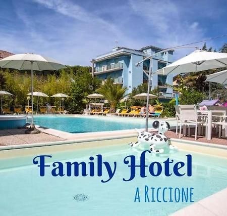 Hotel Tre Rose Riccione Buitenkant foto