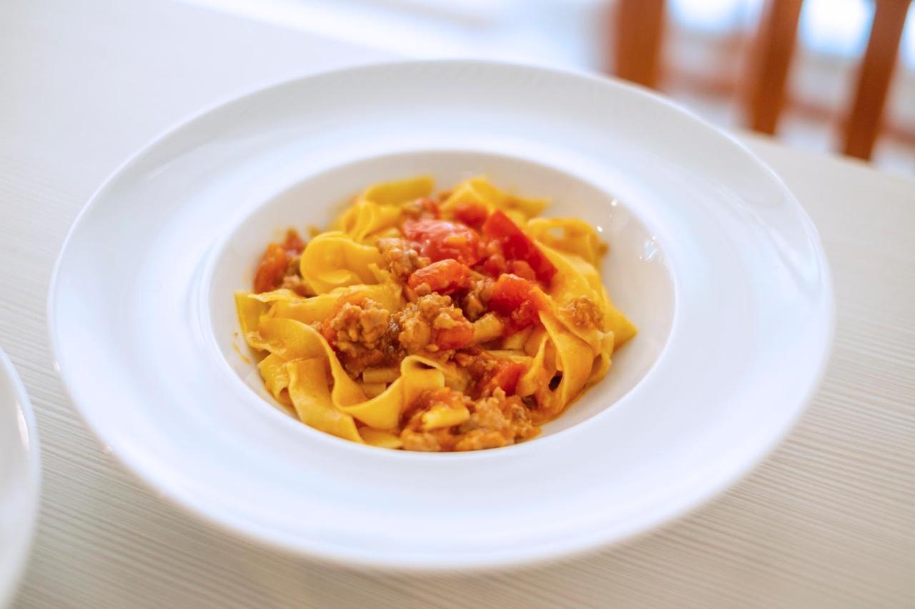 Hotel Tre Rose Riccione Buitenkant foto