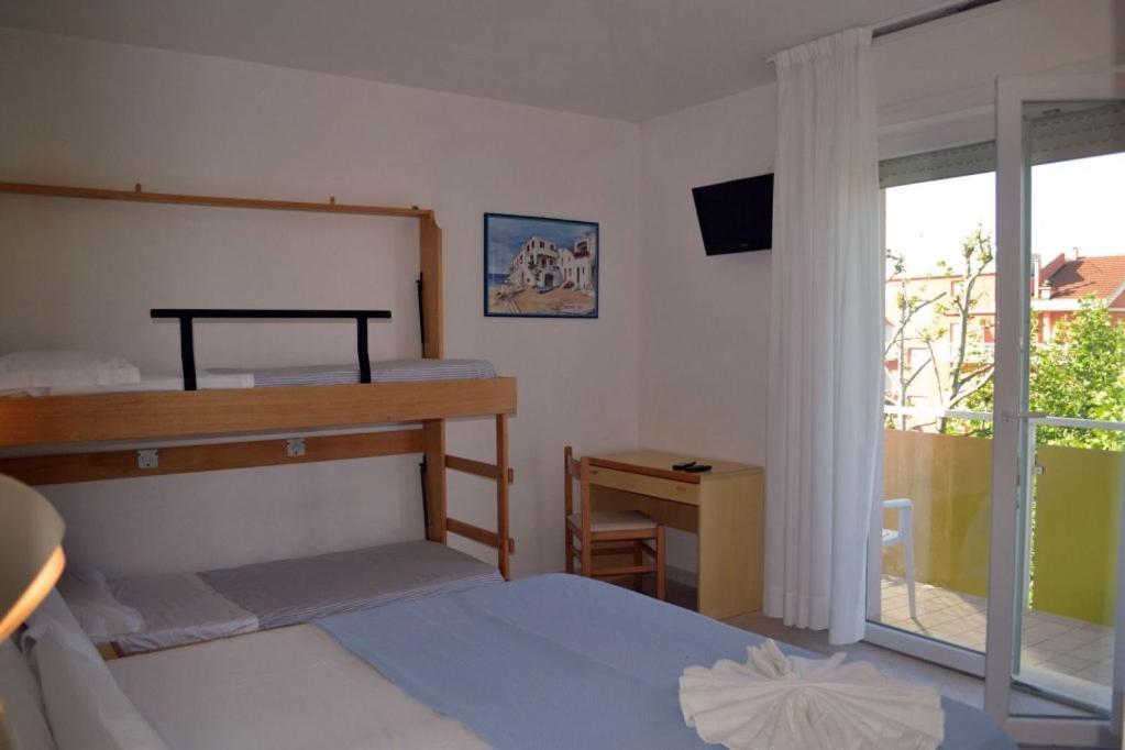 Hotel Tre Rose Riccione Buitenkant foto