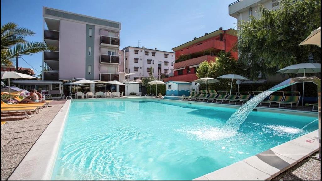 Hotel Tre Rose Riccione Buitenkant foto