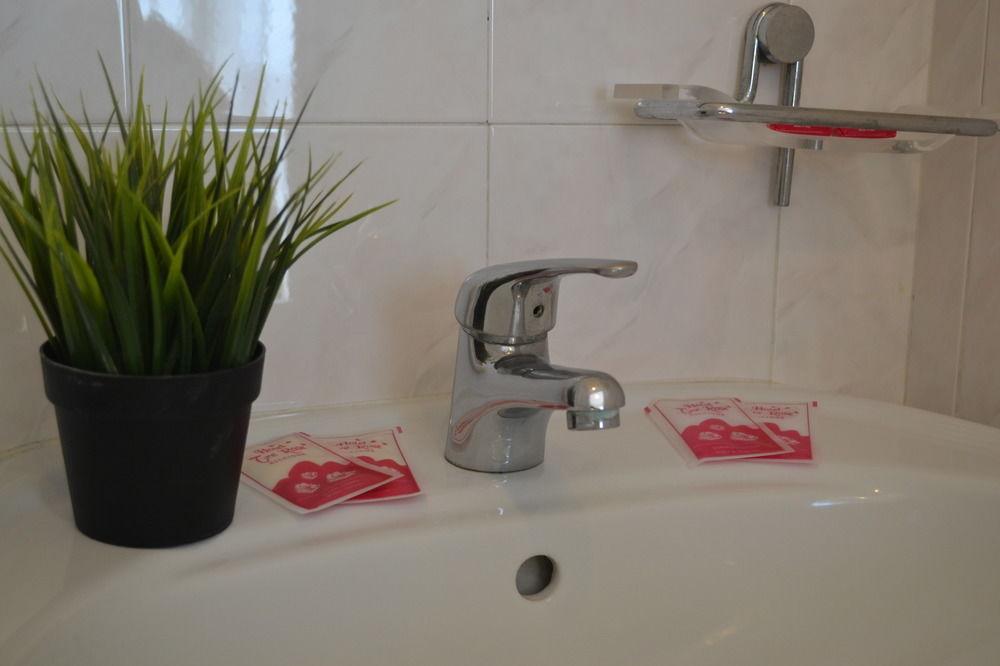Hotel Tre Rose Riccione Buitenkant foto